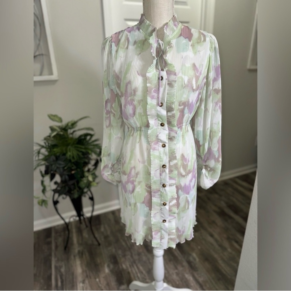 💰2 for $30!! Bundle and Save 💰
Avantlook] Button-Up Lantern Sleeve Dress